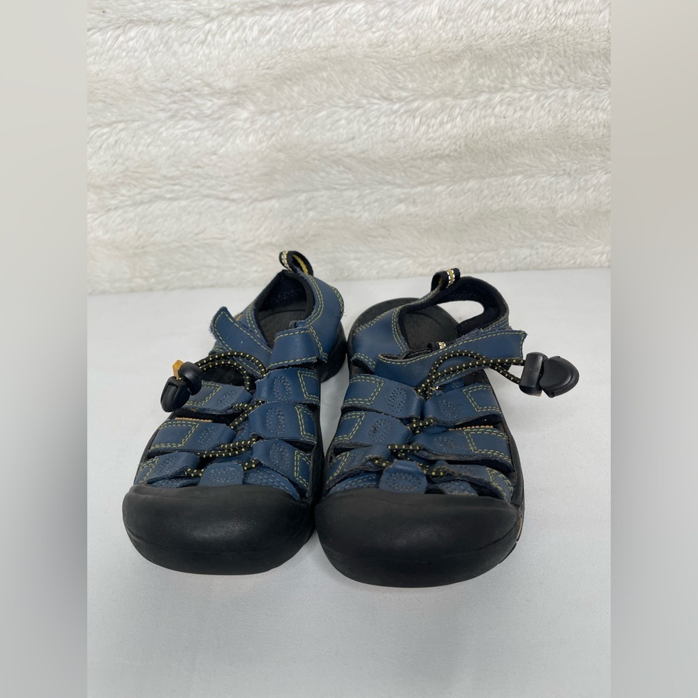 KEEN Kids' Newport H2 Closed Toe Water Sandal size 1